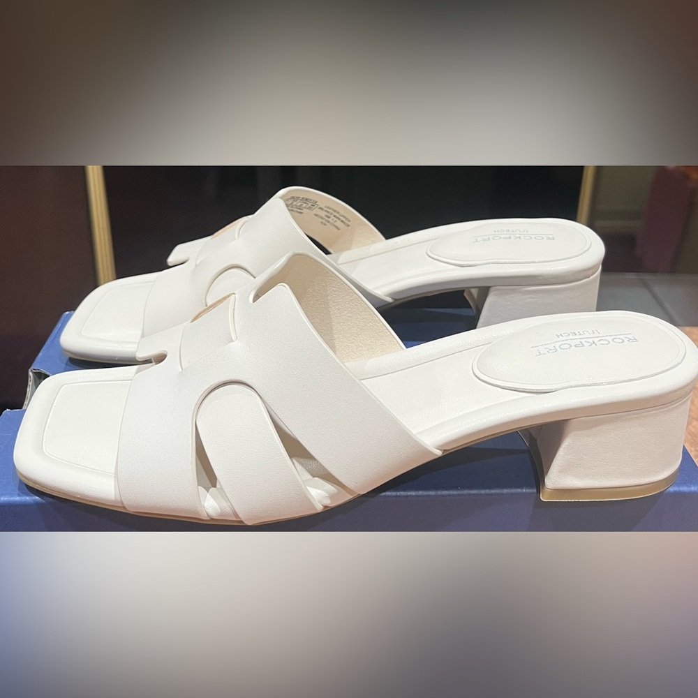 Rockport Ivory Slides/ Sandals, Size 8